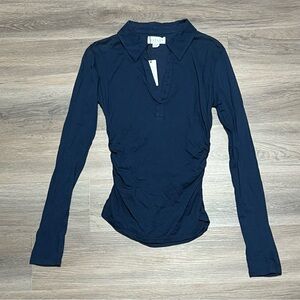 Velvet by Graham & Spencer Medium Shirt Navy Blue Ella Side Ruched V Neck NWT